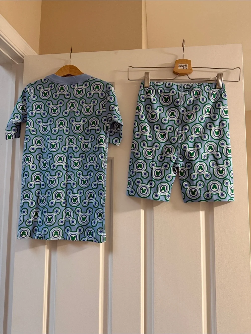 Hanna Andersson Blue Short Sleeve Mickey Mouse Pajama Set